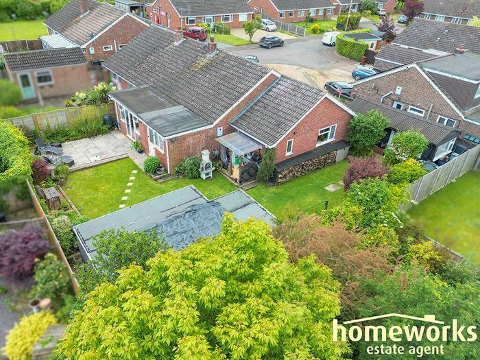 3 Bedroom Semi-Detached Bungalow For Sale In Crosskeys Way, NR20