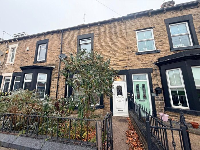 2 Bedroom Terraced House For Sale In Park Road, Barnsley, S70
