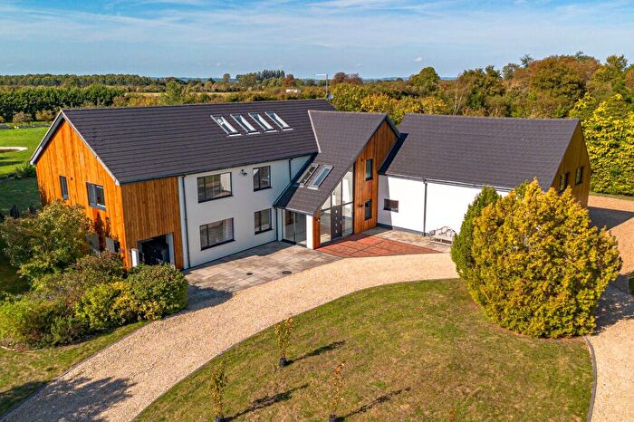 5 Bedroom Detached House For Sale In Crowbrook Road, Askett, HP27