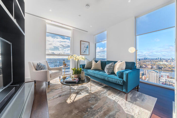 3 Bedroom Apartment To Rent In Maine Tower, Harbour Way, Canary Wharf, London, E14