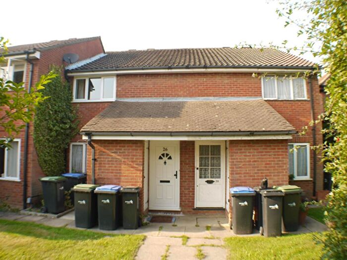 1 Bedroom Flat To Rent In Green Road, Oakwood, N14