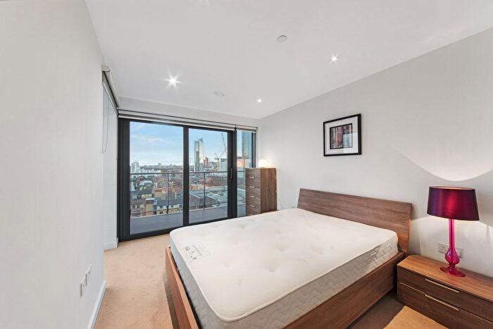 1 Bedroom Flat To Rent In Horizons Tower, Yabsley Street, Canary Wharf, London, E14