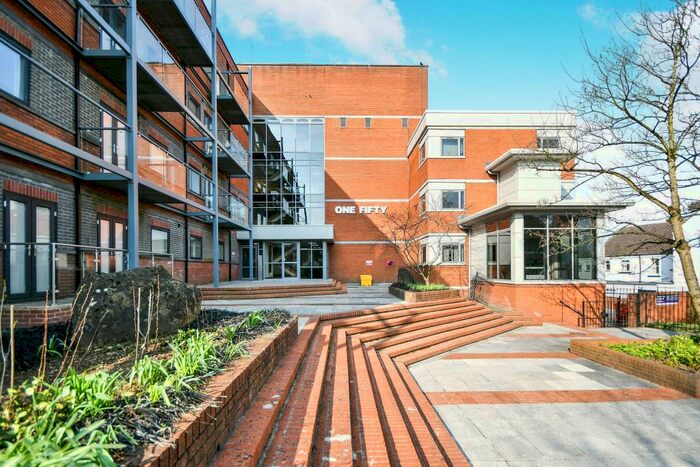 2 Bedroom Apartment To Rent In Old Town, SN1