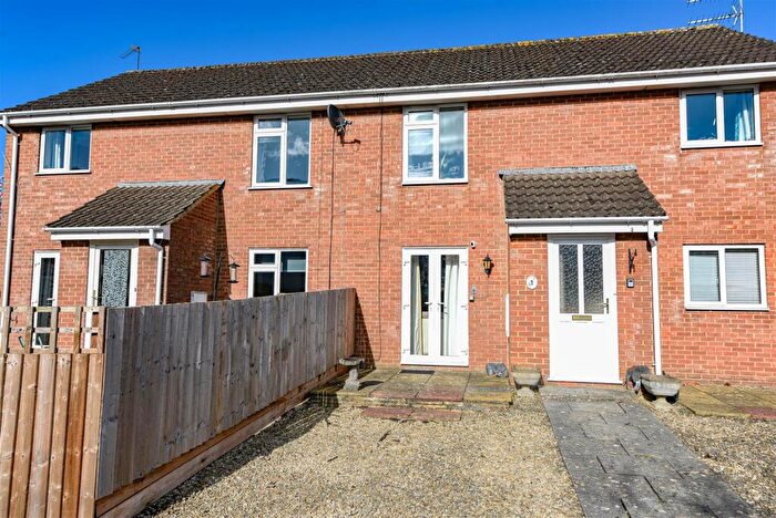 1 Bedroom Flat For Sale In Reine Barnes Close, Woodmancote, Dursley, GL11