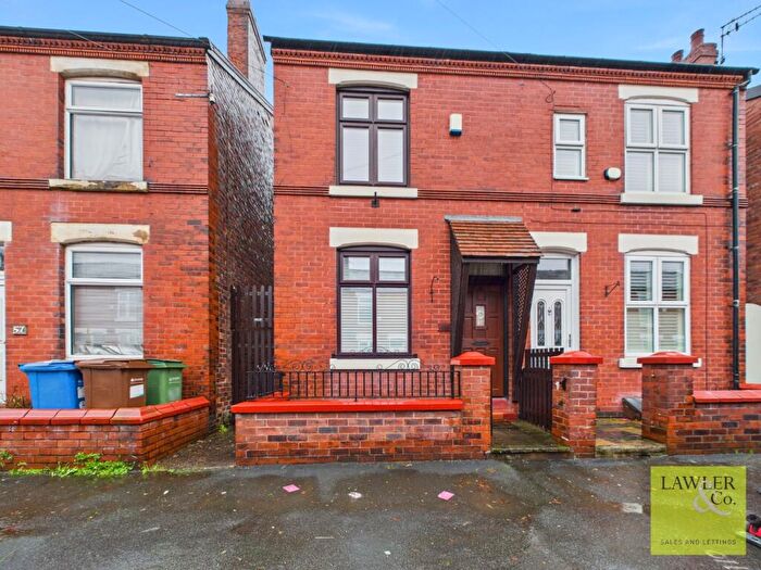 2 Bedroom Semi Detached House For Sale In Countess Street, Stockport, Cheshire, SK2