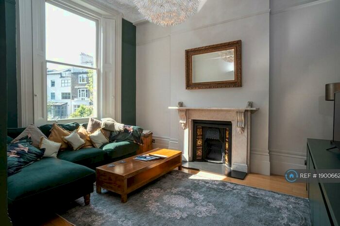 2 Bedroom Flat To Rent In Belsize Park, London, NW3