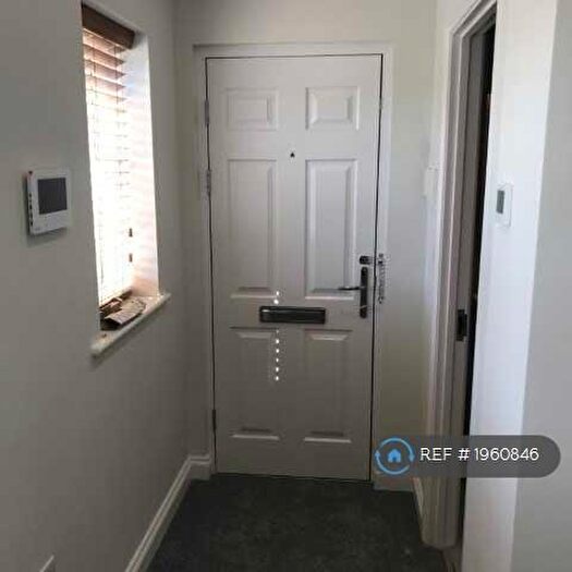 1 Bedroom Flat To Rent In Marford Road, Wheathampstead, St. Albans, AL4