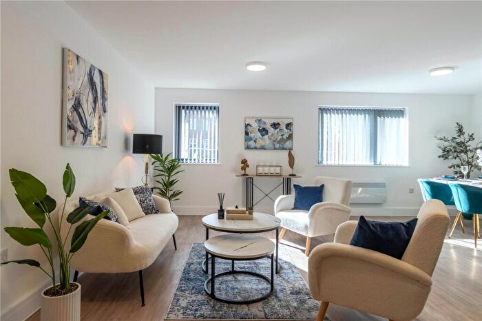 2 Bedroom Apartment To Rent In Blossomfield Road, Solihull, West Midlands, B91