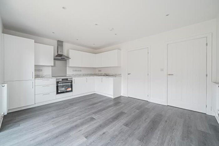 3 Bedroom Terraced House To Rent In Osbourne Gardens, Aylesbury, HP21