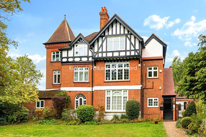 2 Bedroom Flat For Sale In South Hill Road, Bromley, BR2