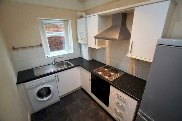 1 Bedroom Apartment To Rent In Queen Street, Chesterfield, S40