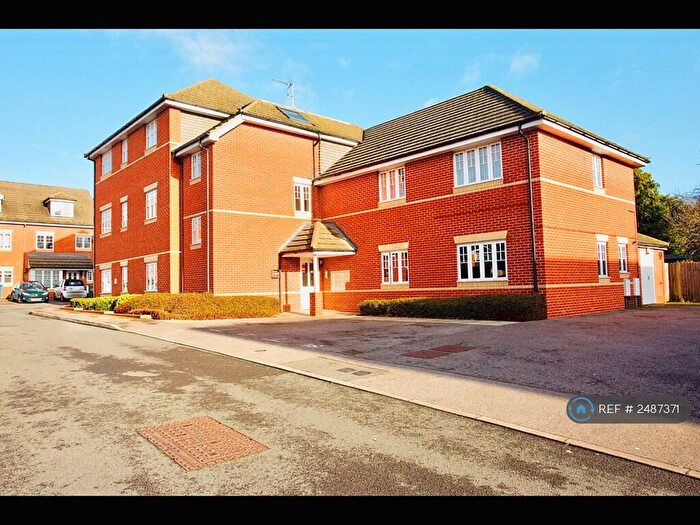 2 Bedroom Flat To Rent In Amber Gardens, Farnborough, GU14