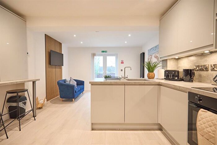 5 Bedroom End Of Terrace House To Rent In Coniston Close, Norwich, NR5