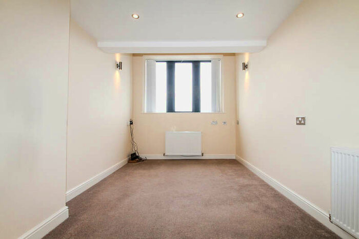 2 Bedroom Flat To Rent In Richardshaw Lane, Pudsey, LS28