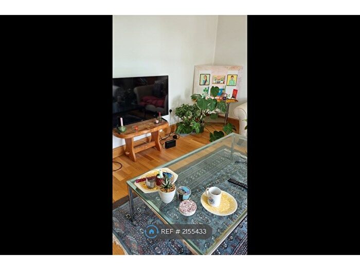 3 Bedroom Terraced House To Rent In Clarence Avenue, London, SW4