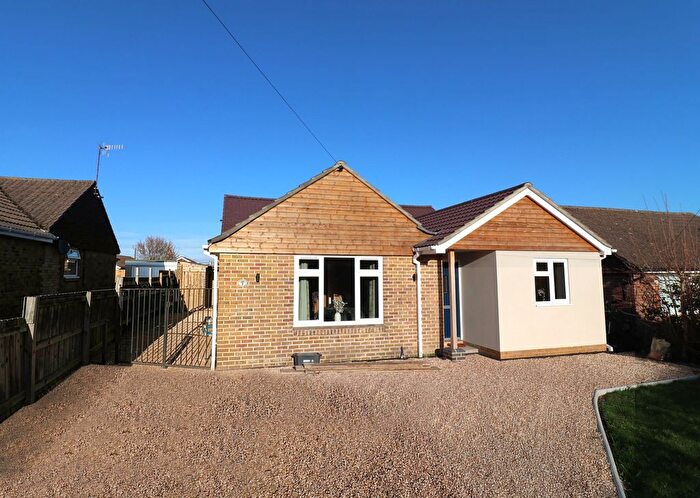 4 Bedroom Detached Bungalow For Sale In Portelet Place, Hedge End, SO30