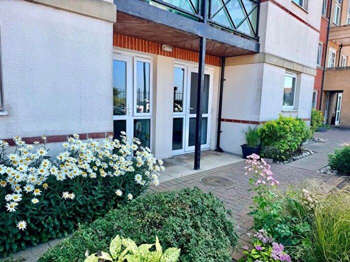 1 Bedroom Retirement Property For Sale In Harold Road, Dickens Court Harold Road, CT9