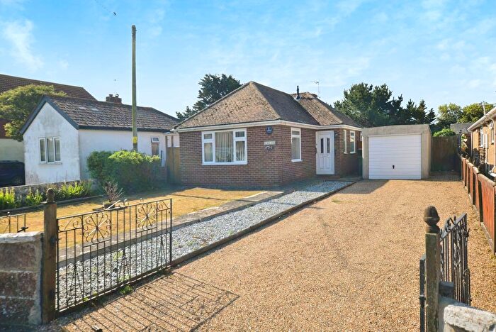 2 Bedroom Bungalow For Sale In Seaview Road, Greatstone, New Romney, Kent, TN28