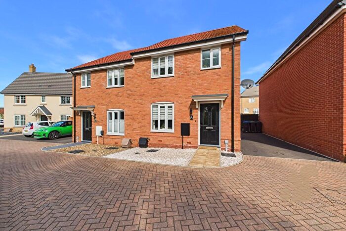 3 Bedroom Semi Detached House For Sale In Jarmain Road, Stowmarket, IP14