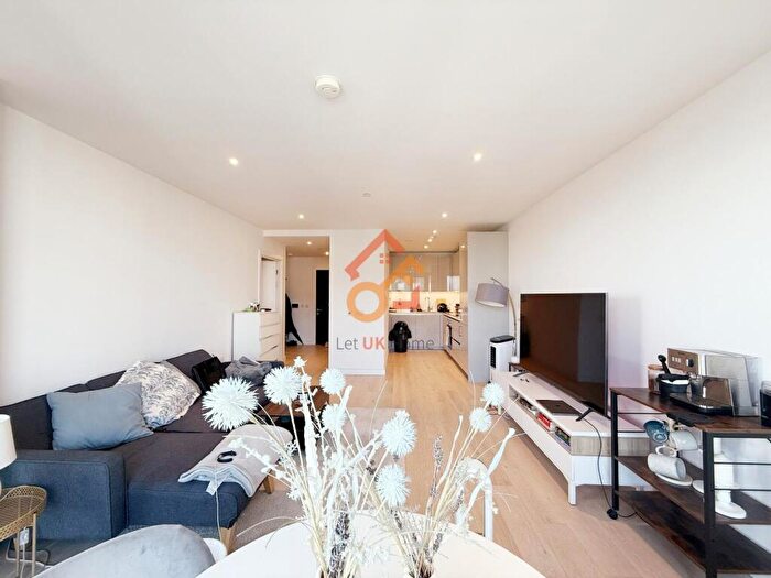 1 Bedroom Flat To Rent In Hurlock Heights, Deacon Street, London, SE17