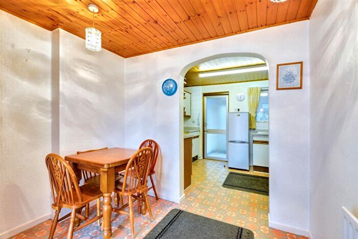 3 Bedroom Terraced House For Sale In Longden Close, Bramcote, Nottingham, NG9
