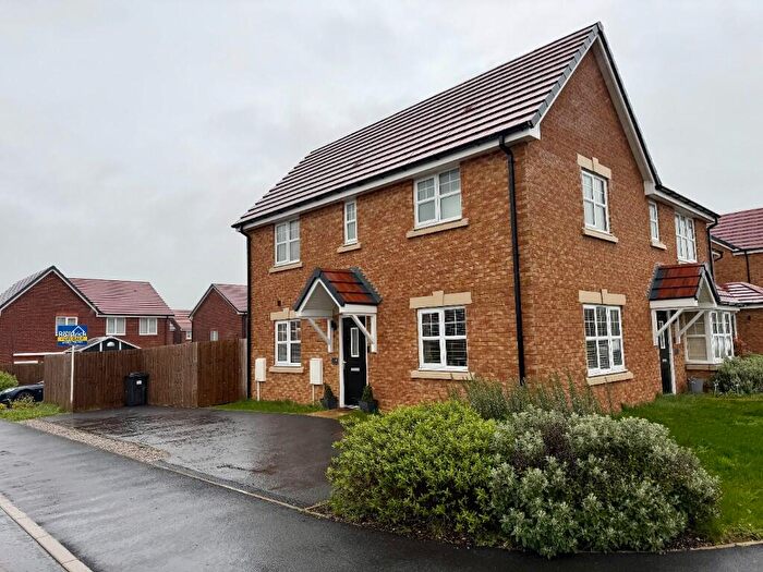 3 Bedroom Semi Detached House For Sale In Worthington Avenue, Blackpool, Lancashire, FY4