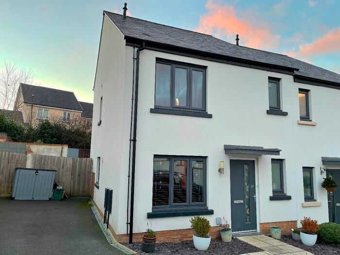 3 Bedroom SemiDetached House To Rent In Broom Park, Okehampton EX20