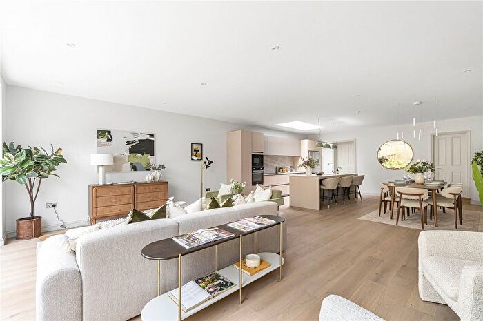 6 Bedroom Semi Detached House For Sale In Broughton Road, London, W13