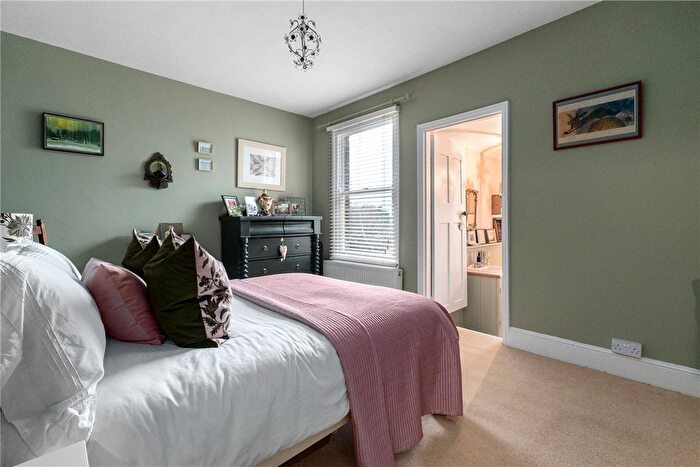 2 Bedroom Semi-Detached House For Sale In Selwyn Road, Cambridge, CB3