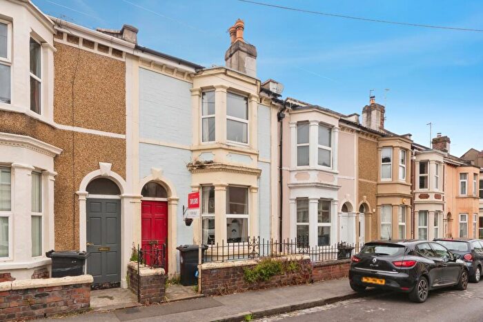 2 Bedroom Terraced House For Sale In Lawrence Avenue, Bristol, BS5