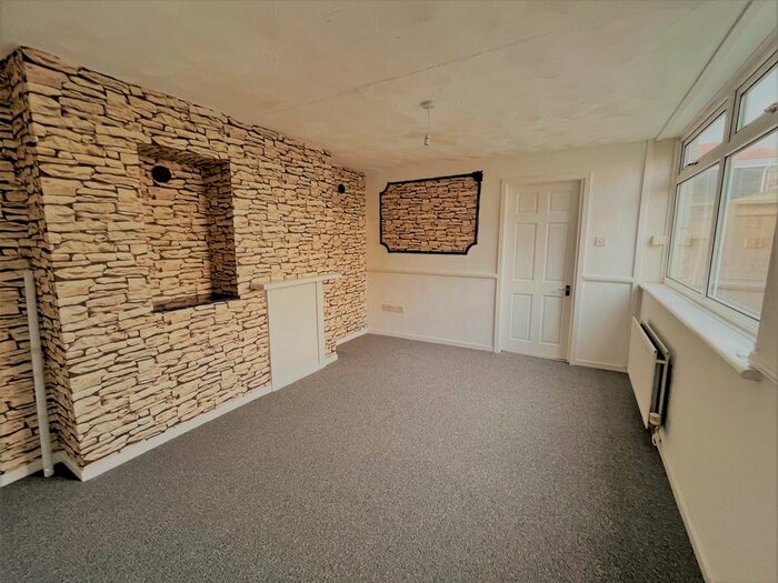 3 Bedroom Semi-Detached House To Rent In Bruce Place, Peterlee SR8