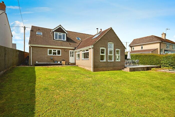 4 Bedroom Detached House For Sale In Devenish Lane, Bayford, Wincanton, BA9