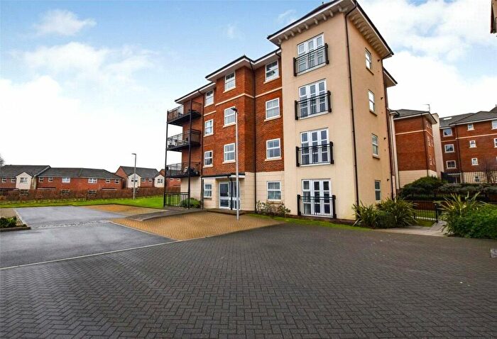 2 Bedroom Flat To Rent In Sopwith Drive, Farnborough, Hampshire, GU14