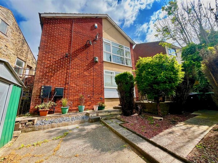 2 Bedroom Flat To Rent In Carr Hill Road, Carr Hill, Gateshead, NE9