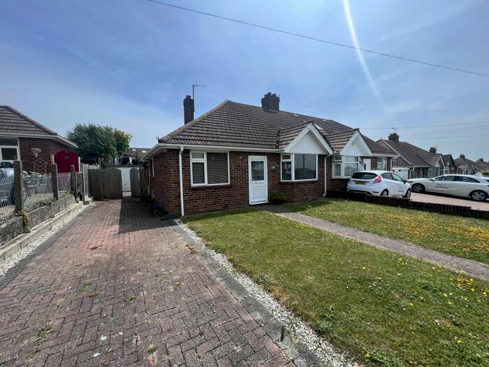 2 Bedroom Semi-Detached Bungalow To Rent In Hawes Avenue, Ramsgate, CT11