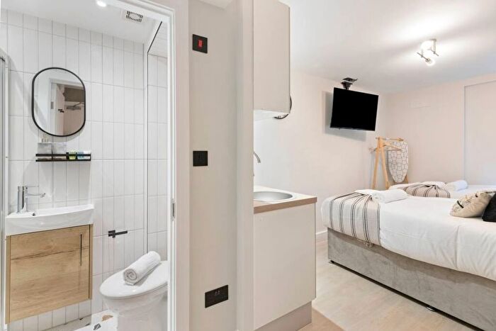 1 Bedroom Studio To Rent In Graham Rd, London, E8