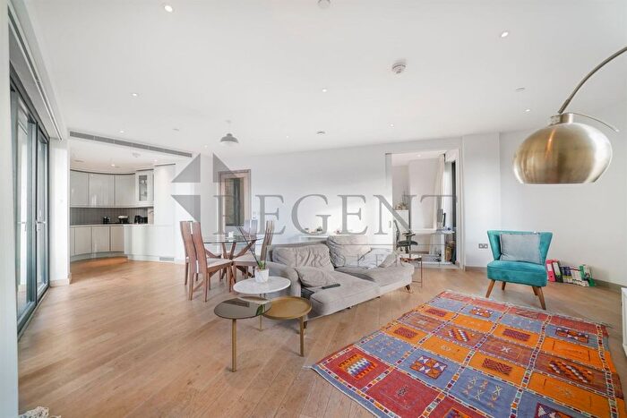 3 Bedroom Flat To Rent In Dray House, Bellwether Lane, SW18
