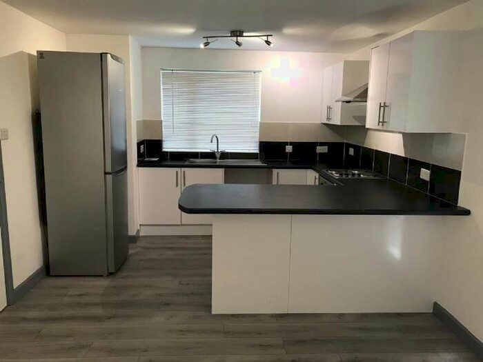 1 Bedroom Flat To Rent In 29 Denham Court, B23