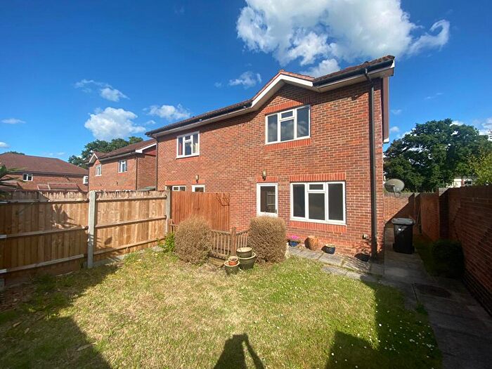 3 Bedroom Semi-Detached House To Rent In Cook Way, Guildford, Surrey, GU2