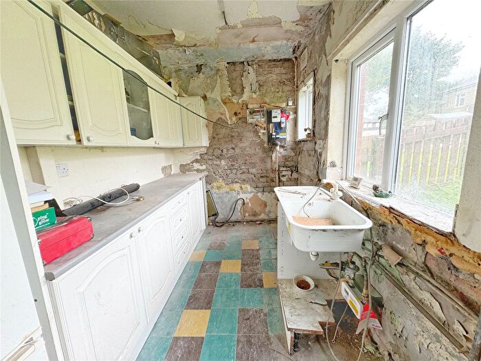 2 Bedroom Semi-Detached House For Sale In Maple Avenue, Haslingden, Rossendale, BB4