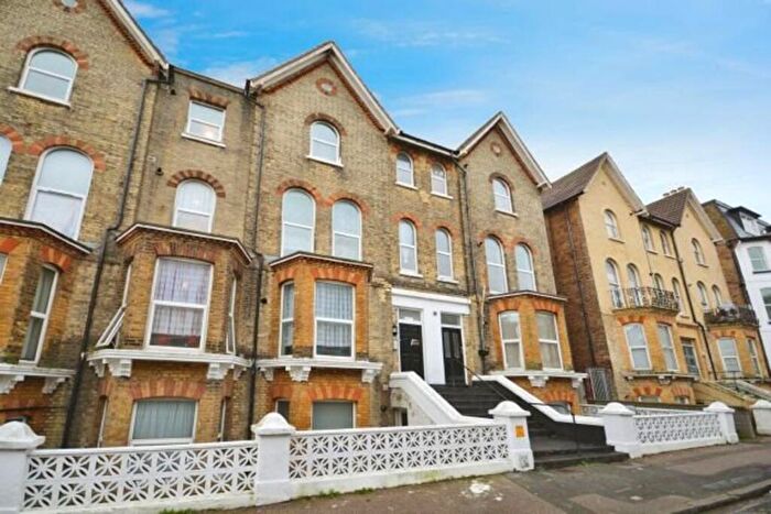 1 Bedroom Flat To Rent In - Athelstan Road, Margate, Kent, CT9