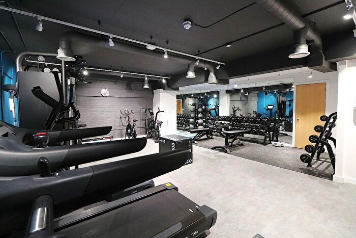 1 Bedroom Private Hall To Rent In Unilife High Street, - High Street, Southampton, SO14