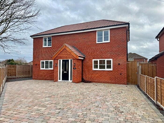 4 Bedroom Detached House To Rent In Swallow Crescent, Gloucester, Gloucestershire, GL3