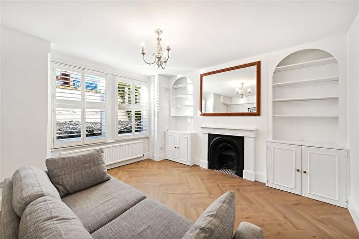 1 Bedroom Flat To Rent In Munster Road, London, SW6