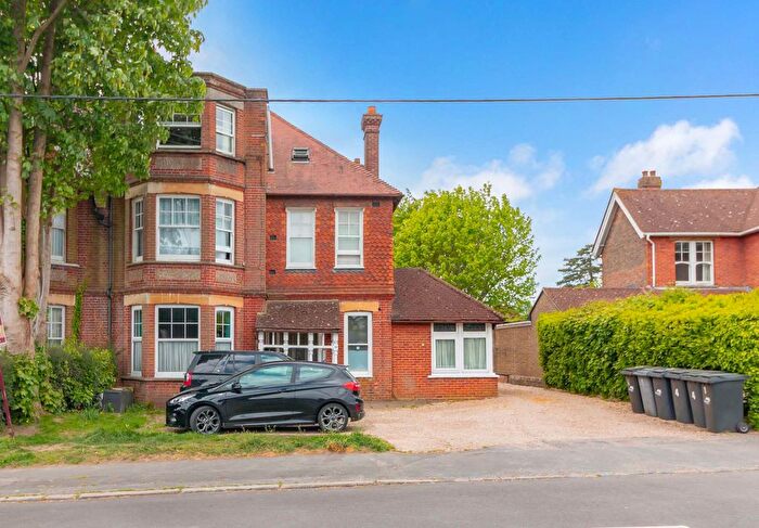 1 Bedroom Flat For Sale In London Road, Uckfield, TN22