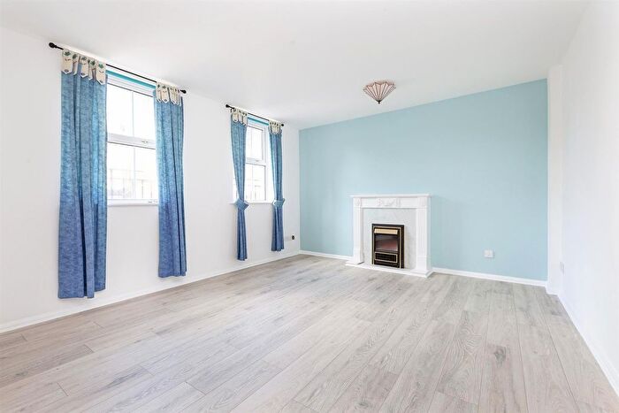 1 Bedroom Flat To Rent In Lambeth Road, London, SE1