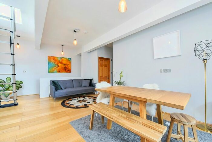 2 Bedroom Flat To Rent In Boundary Street, London, E2