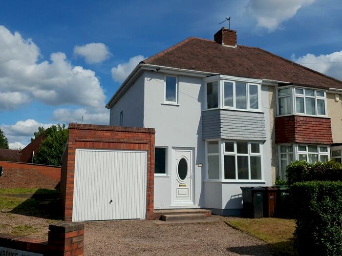 3 Bedroom Semi-Detached House To Rent In Colman Avenue, Wolverhampton, West Midlands, WV11