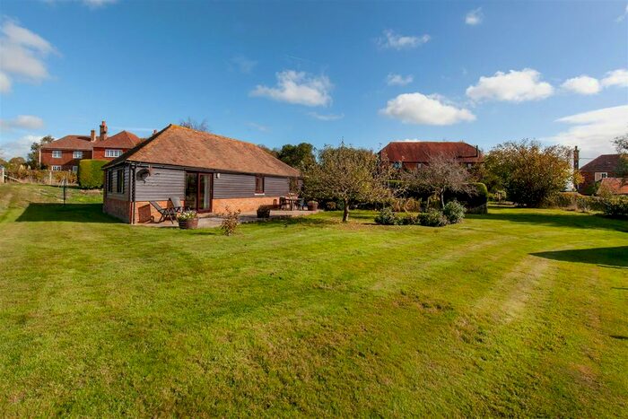 2 Bedroom Property To Rent In Great Prawls, Stone, Tenterden TN30