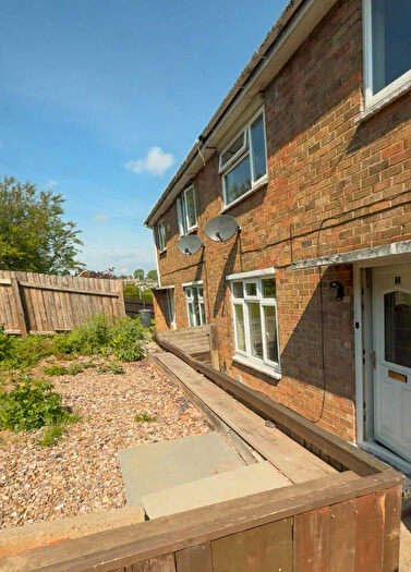3 Bedroom Semi-Detached House For Sale In Perlethorpe Close, Gedling, Nottinghamshire, NG4